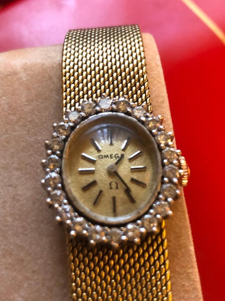 Omega De Ville18 k gold diamonds de ville Gold and diamonds. Full Set . Mint condition