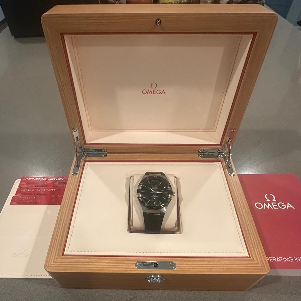 Omega Constellation18k Gold & Green Alligator - Co-Axial Master Chronometer