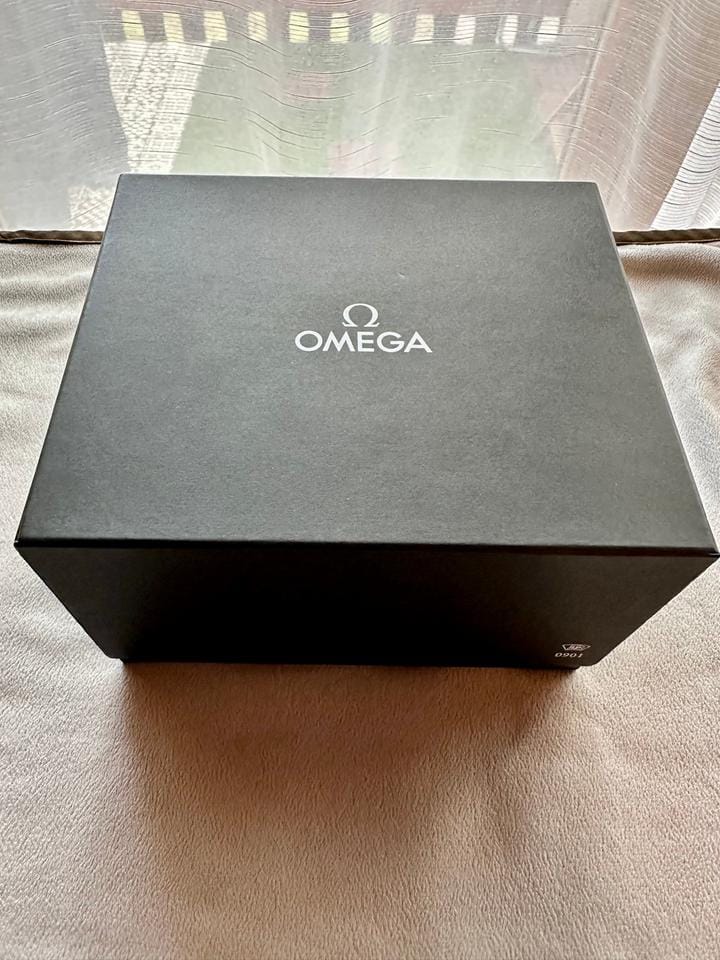 Omega Speedmaster Dark Side Of The Moon 'Alinghi' Full Set Special Edition