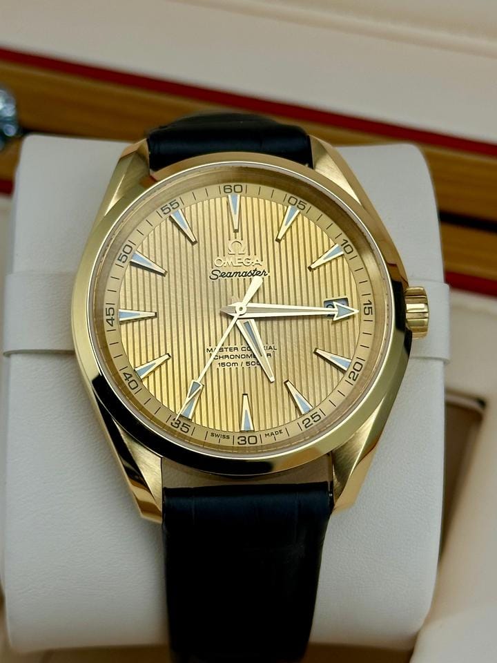 Omega Seamaster Aqua Terra Master Co-axial NOS Full GOLD 18 K + Buckle 18 K Full Set NOS