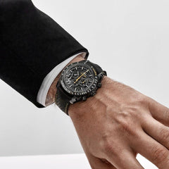 Omega Speedmaster311.92.44.30.01.001 Dark Side of the Moon Apollo 8 Edition Black Ceramic Black Dial (2021)