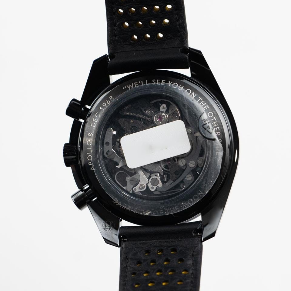 Omega Speedmaster311.92.44.30.01.001 Dark Side of the Moon Apollo 8 Edition Black Ceramic Black Dial (2021)