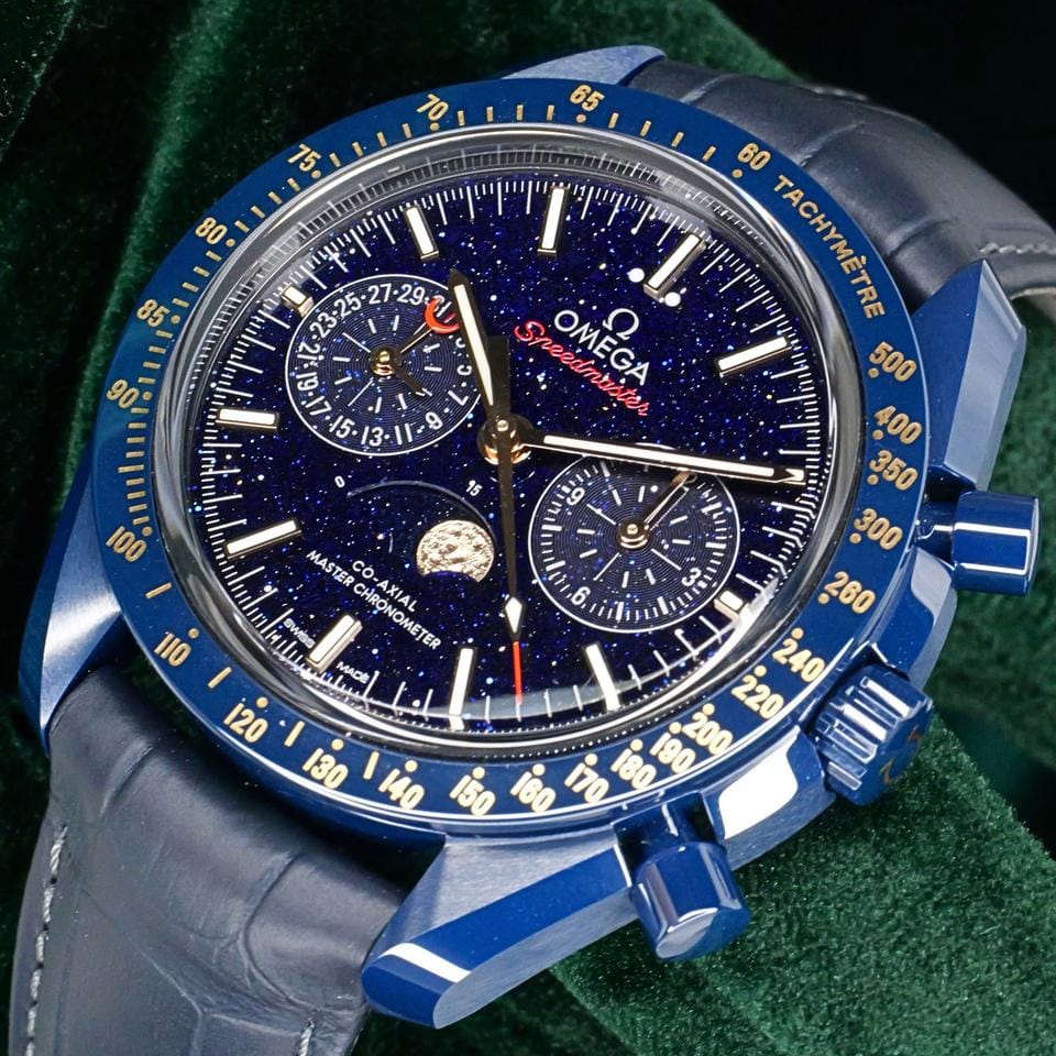 Omega Speedmaster Moonphase MINT COMPLETE SET Speedmaster Moonphase "Blue Side of the Moon" 304.93.44.52.03.002