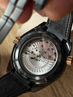 Omega Seamaster Planet Ocean Mint. Ceramic sedna gold. Collectors watch.