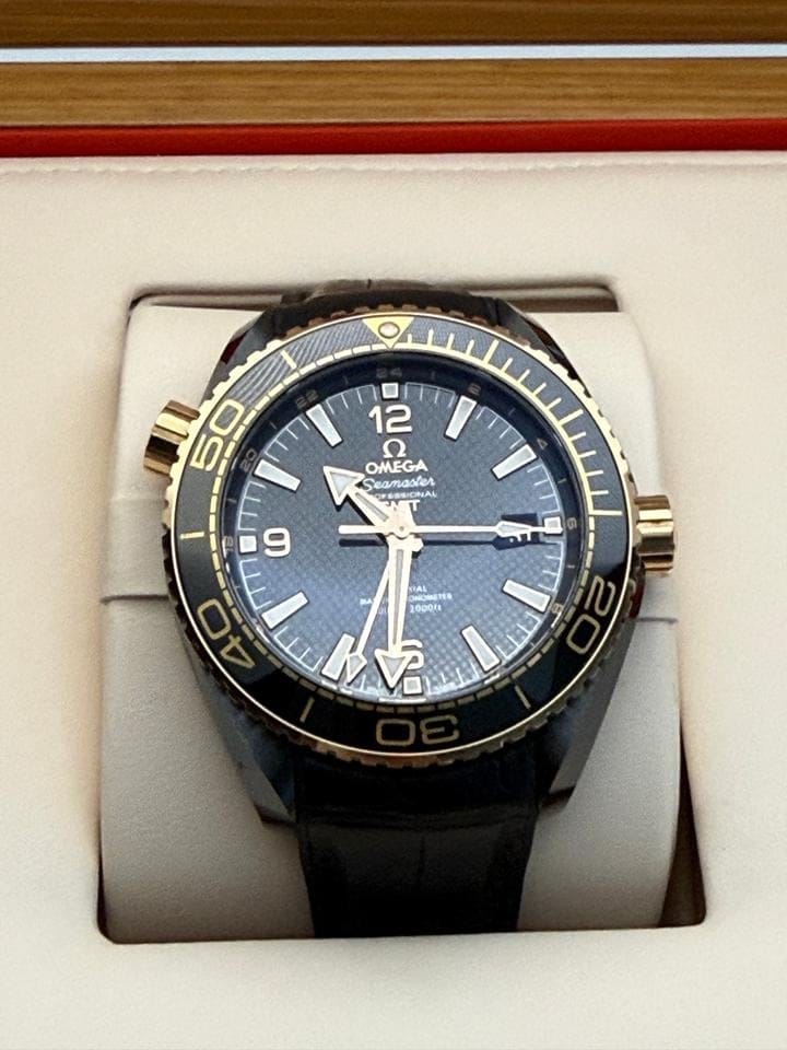 Omega Seamaster Planet Ocean Mint. Ceramic sedna gold. Collectors watch.