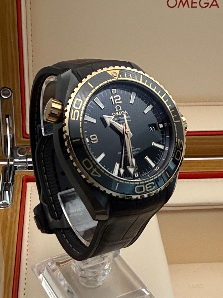 Omega Seamaster Planet Ocean Mint. Ceramic sedna gold. Collectors watch.