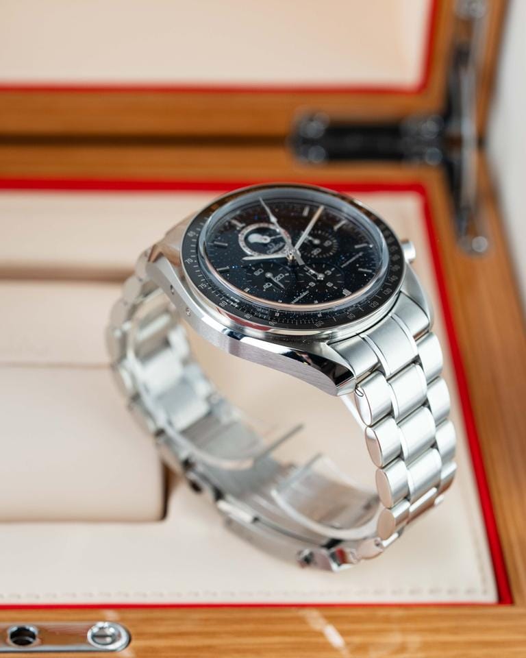 Omega Speedmaster Moonphase311.30.44.32.01.001 - 2020