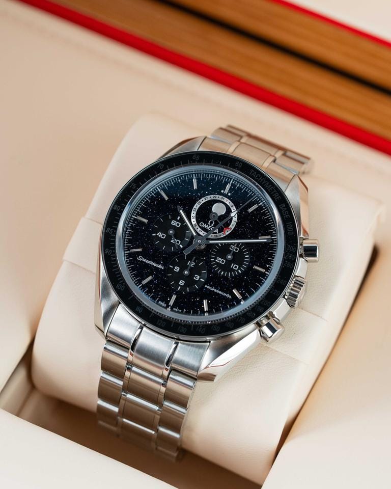Omega Speedmaster Moonphase311.30.44.32.01.001 - 2020