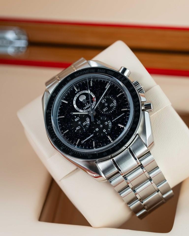 Omega Speedmaster Moonphase311.30.44.32.01.001 - 2020