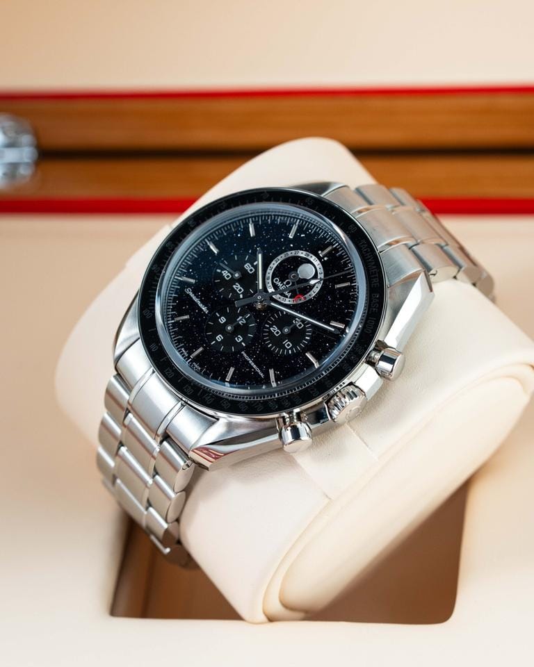 Omega Speedmaster Moonphase311.30.44.32.01.001 - 2020
