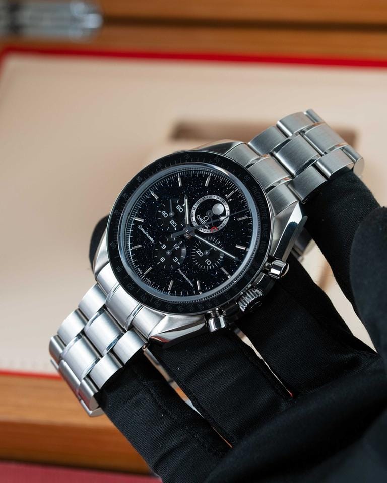 Omega Speedmaster Moonphase311.30.44.32.01.001 - 2020