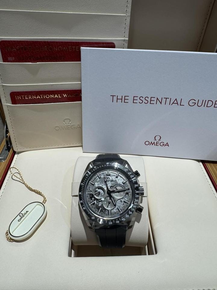 Omega Speedmaster NEW 2025 Dark Side Of The Moon Speedmaster Grey Skeleton Rubber 310.92.44.50.06.002