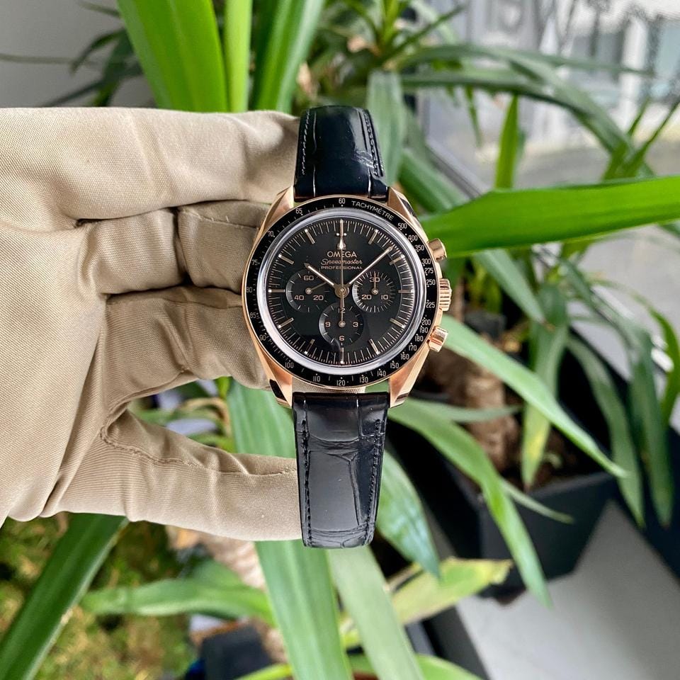 Omega Speedmaster Professional Moonwatch Co-Axial Master Chronometer | 310.63.42.50.01.001 | Box & Papers | 99% | NEW | Rose Gold