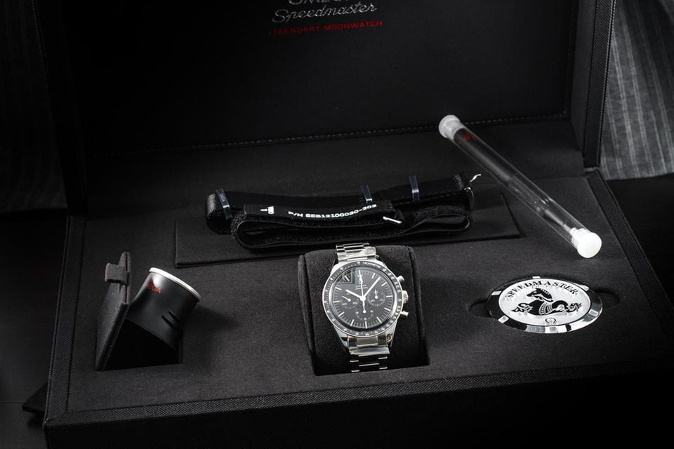 Omega Speedmaster Professional Moonwatch Caliber 321 "ed White" 39,7mm Box & Papers