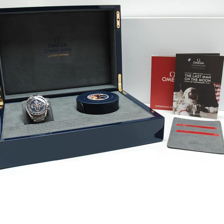 Omega Speedmaster Professional Moonwatch APOLLO XVII 45th Anniversary NEW NOS - Never Dress 31130423003001