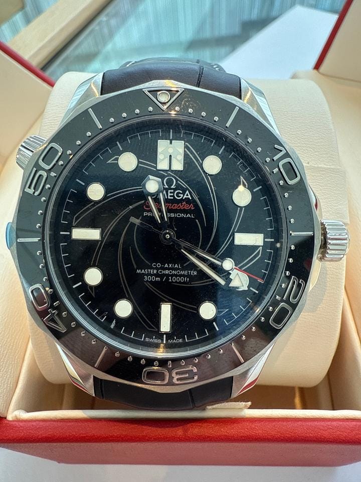 Omega Seamaster Diver 300 MJames Bond 007 Platin 50 Stück