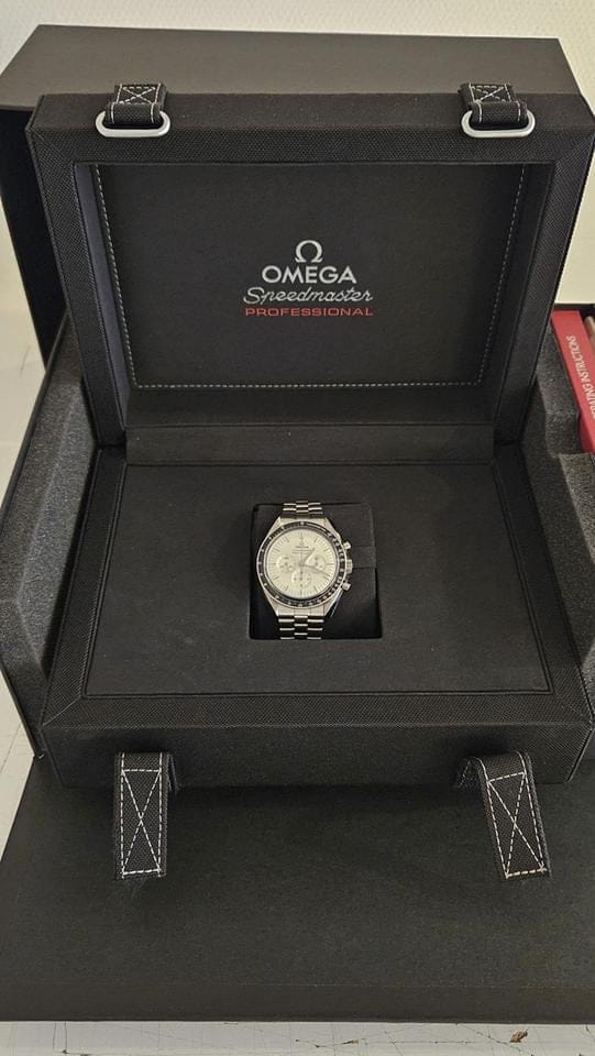 Omega Speedmaster Professional Moonwatch Co-Axial Master Chronometer OMEGA SPEEDMASTER MOONWATCH WHITE GOLD CANOPUS COMPLETE SET