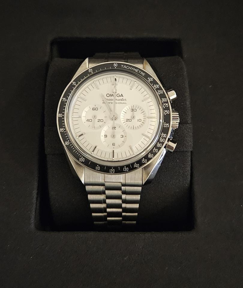 Omega Speedmaster Professional Moonwatch Co-Axial Master Chronometer OMEGA SPEEDMASTER MOONWATCH WHITE GOLD CANOPUS COMPLETE SET