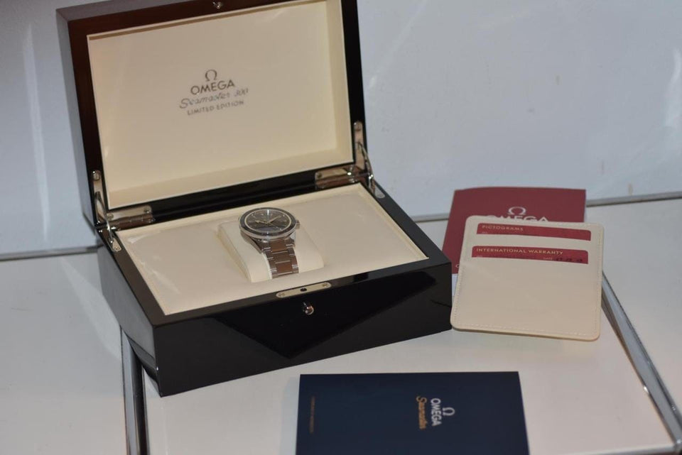 Omega Seamaster 300 Professional Chronometer 23390412103002 950 Pt Platinum Limited Edition