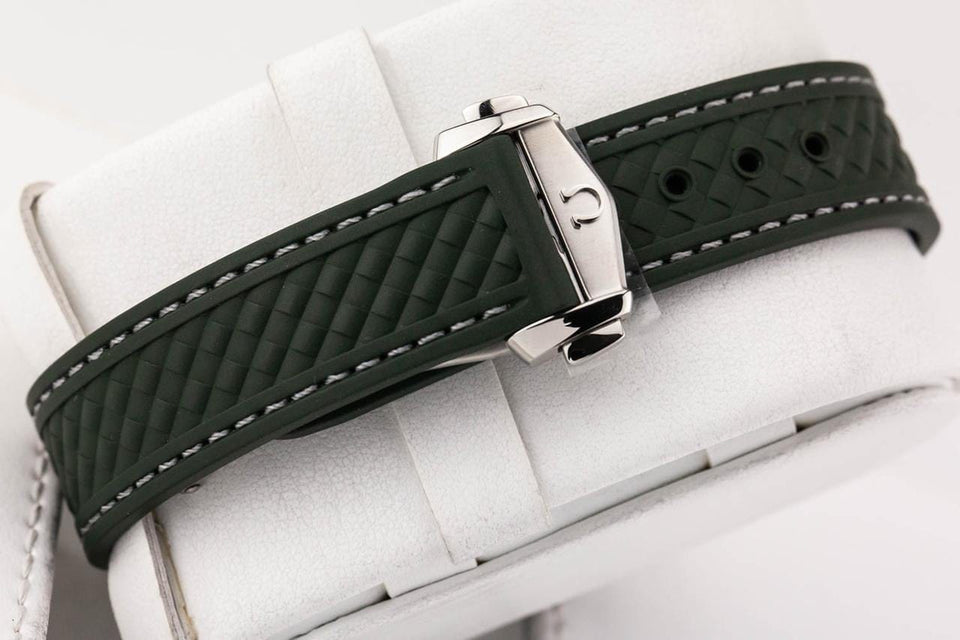 Omega Aqua Terra 8800 38mm Green Diver 220.12.38.20.10.001