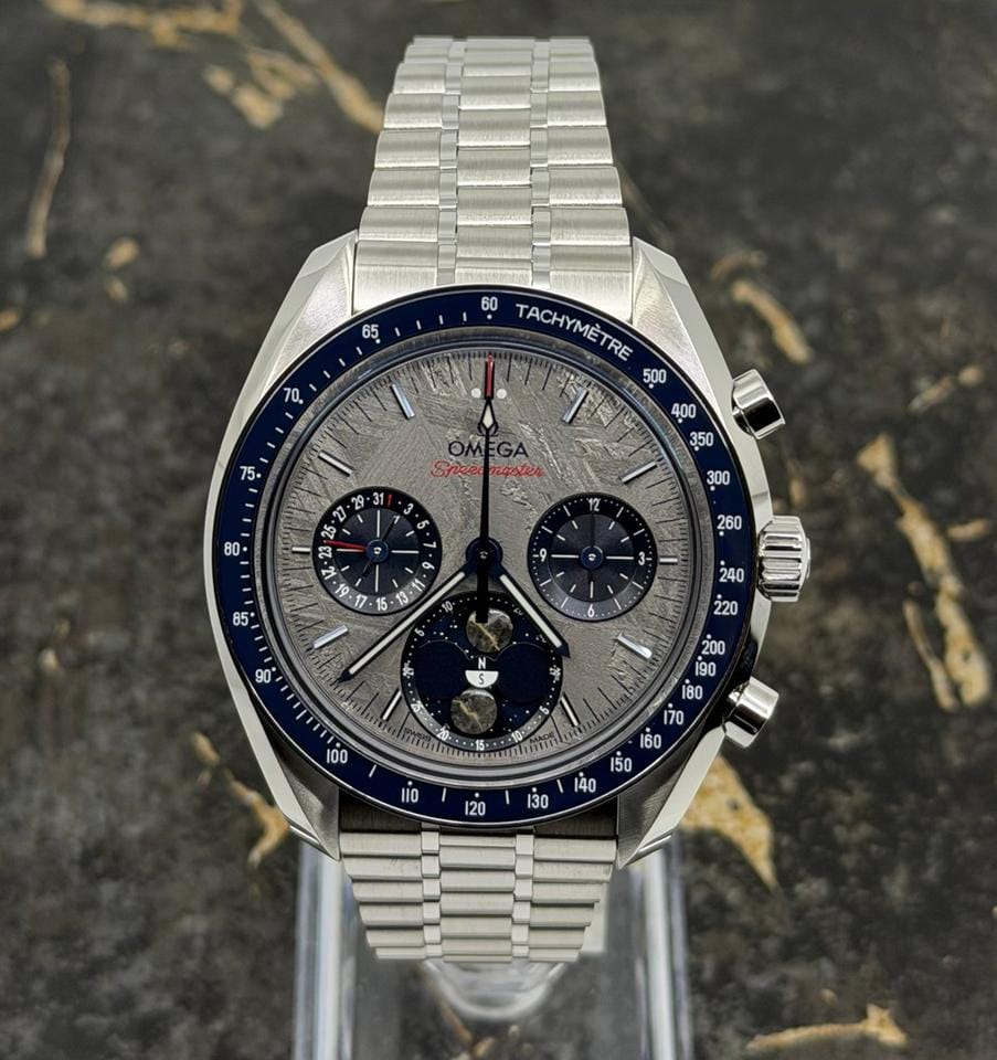Omega New 2026 - Speedmaster Moonphase Meteorite Dial - 304.30.43.52.06.001
