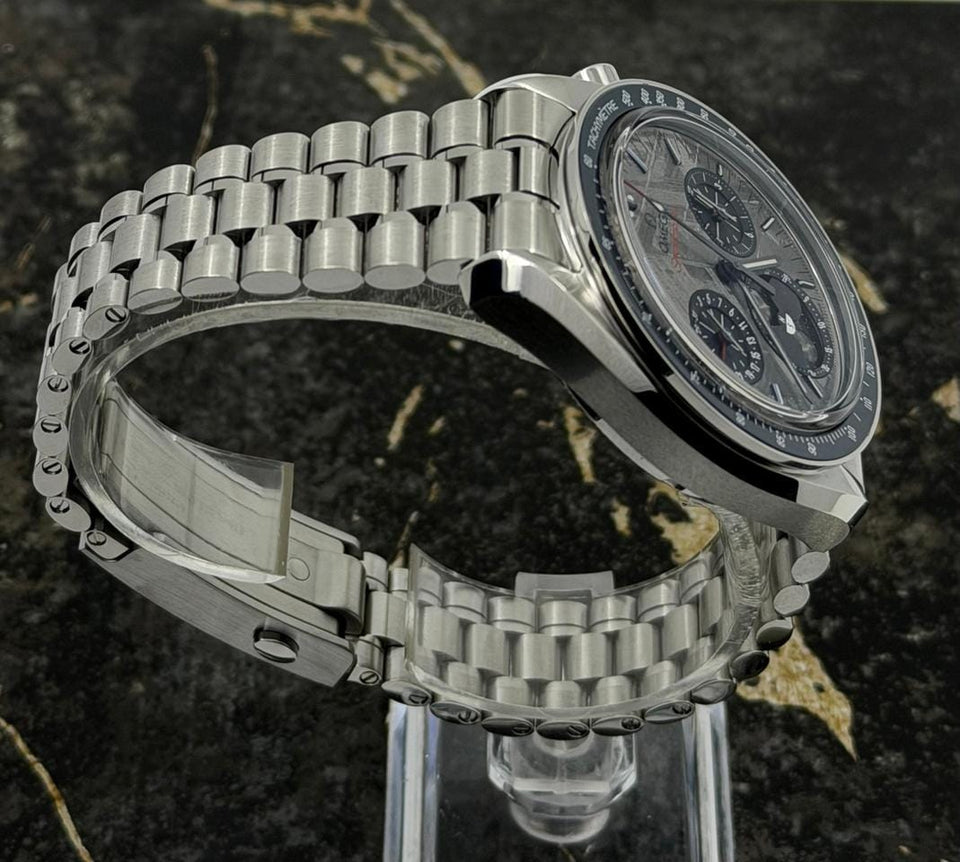 Omega New 2026 - Speedmaster Moonphase Meteorite Dial - 304.30.43.52.06.001