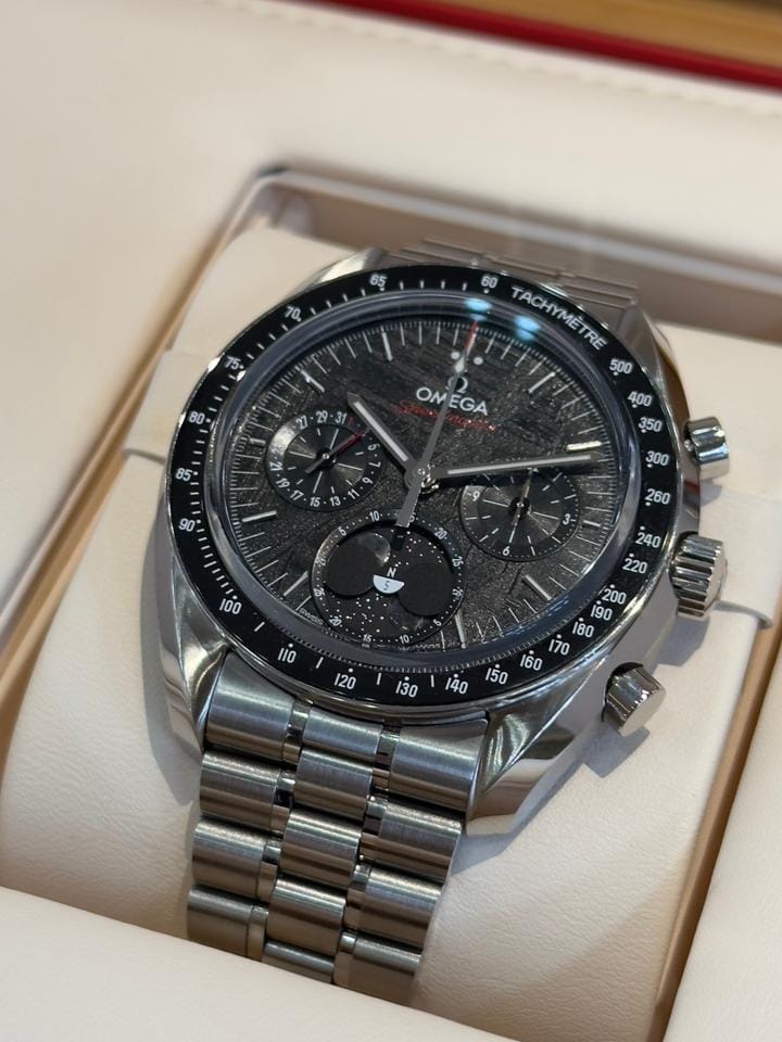 Omega Speedmaster Moonphase 43mm Meteorite