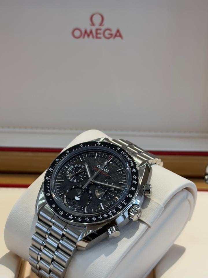 Omega Speedmaster Moonphase 43mm Meteorite