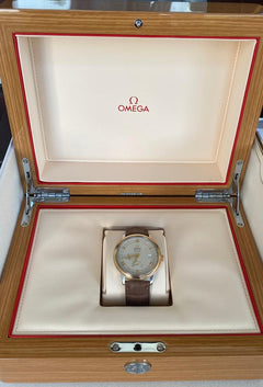 Omega De Ville Prestige Co-axial Power Reserve Beautiful watch in very good condition (rarely worn).
