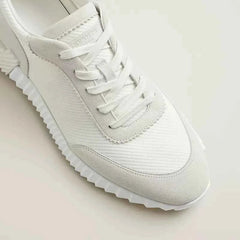 Bouncing sneaker