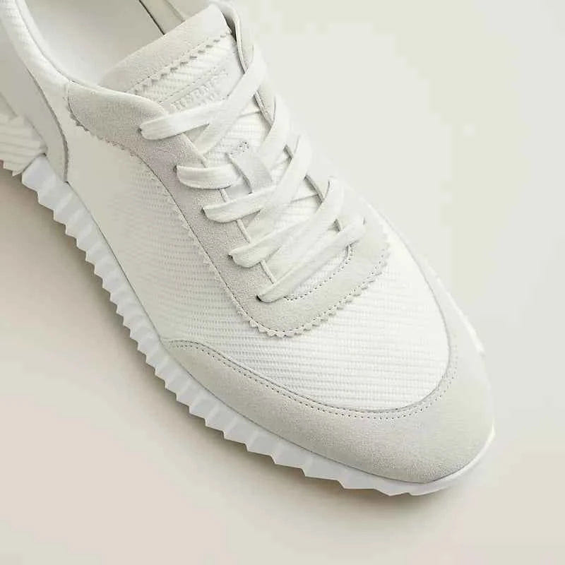 Bouncing sneaker