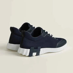 Bouncing sneaker