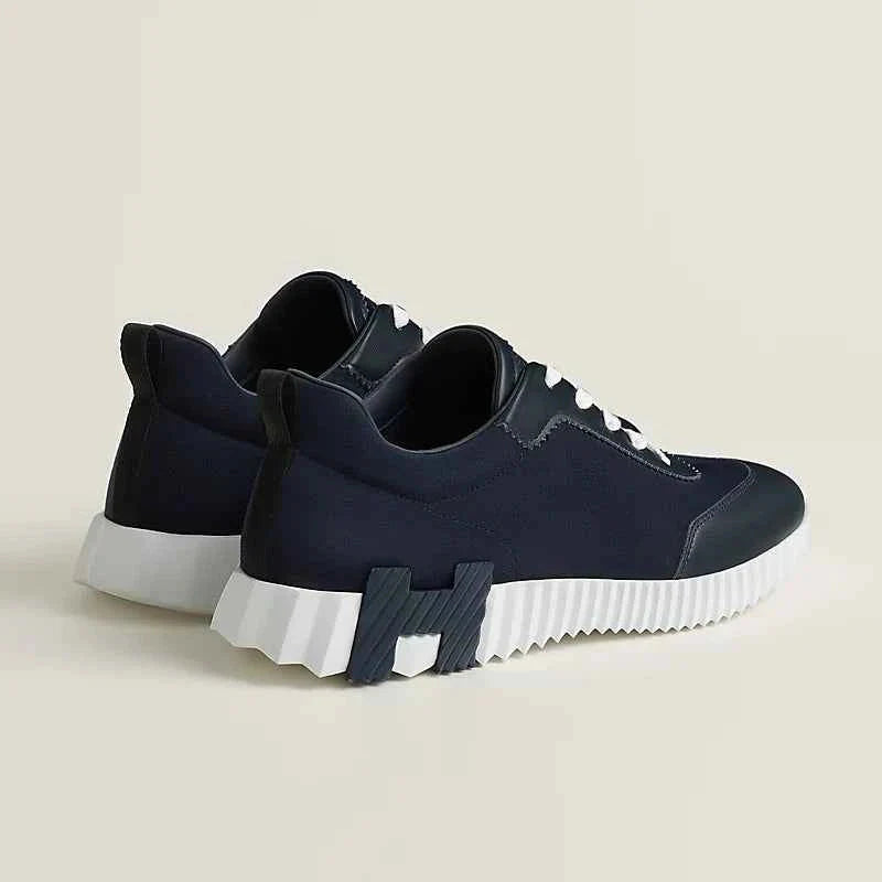 Bouncing sneaker