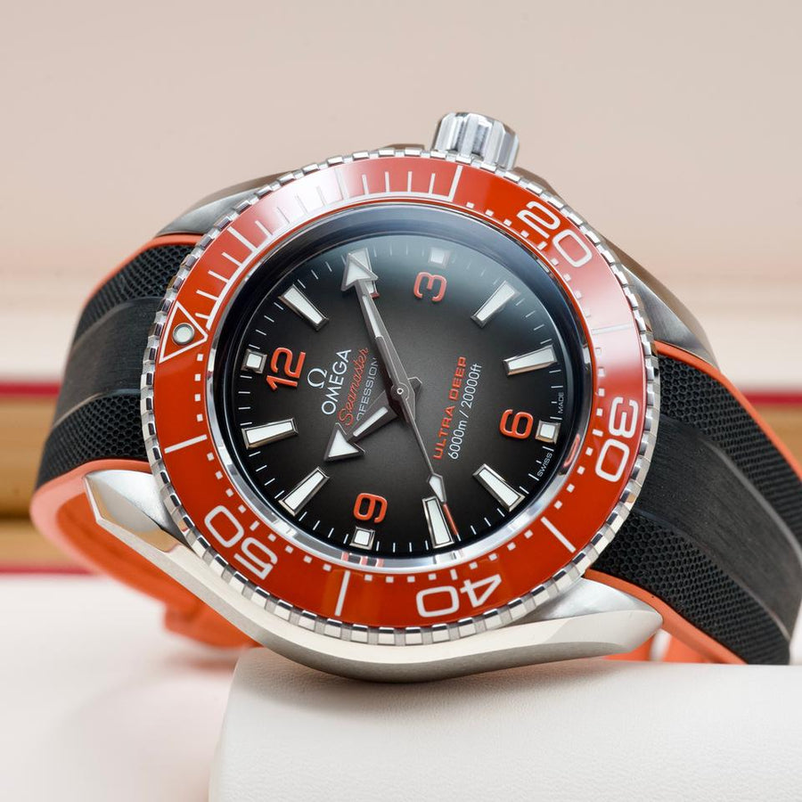 Omega Seamaster Ultra Deep 6000 M45.5mm O-MEGASTEEL Grey Dial 215.32.46.21.06.001 Stunning condition full set with full factory warranty!