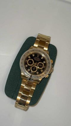 Rolex | Daytona | 16528 | Yellow gold | 40 mm | Yellow gold | Black | Automatic