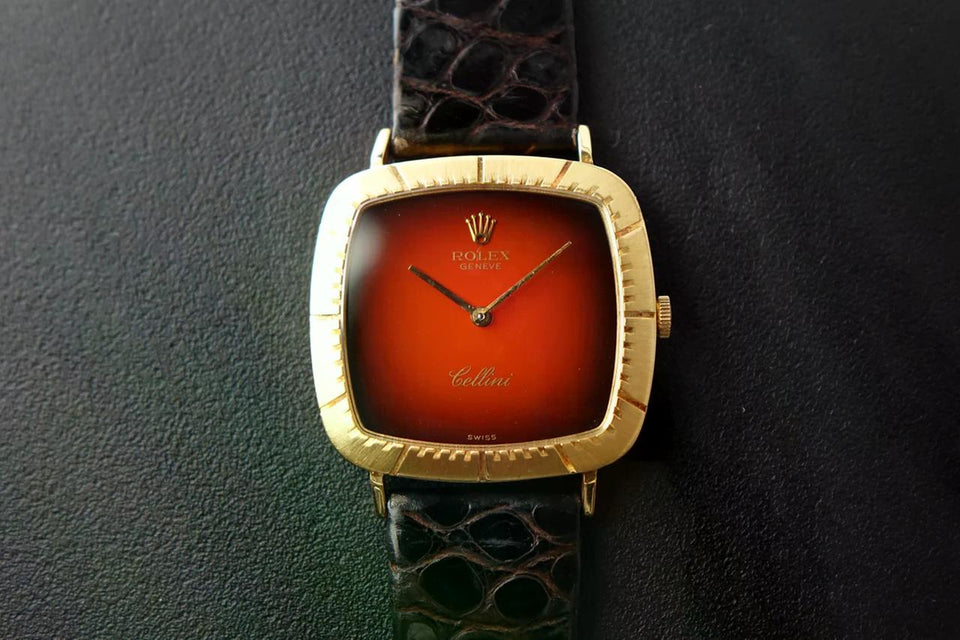 Rolex | Cellini | 4084 | Yellow gold | 30 x 28 mm | Leather | Red
