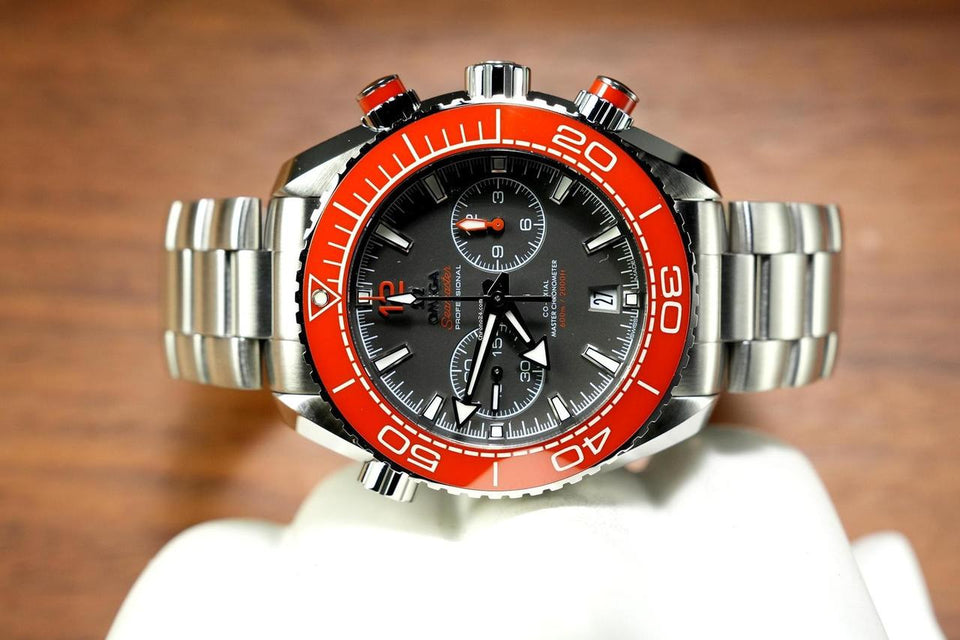 Omega Seamaster Planet Ocean Chronograph600 M analog Co-Axial Master Chronometer 215.30.46.51.99.001