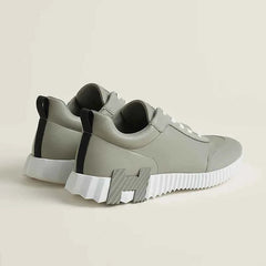 Bouncing sneaker