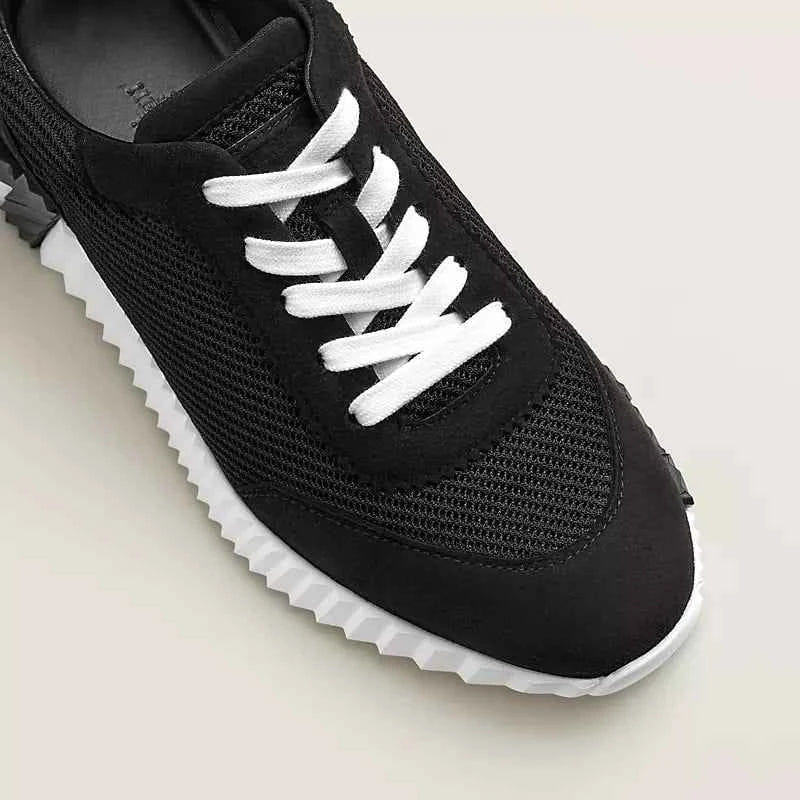 Bouncing sneaker