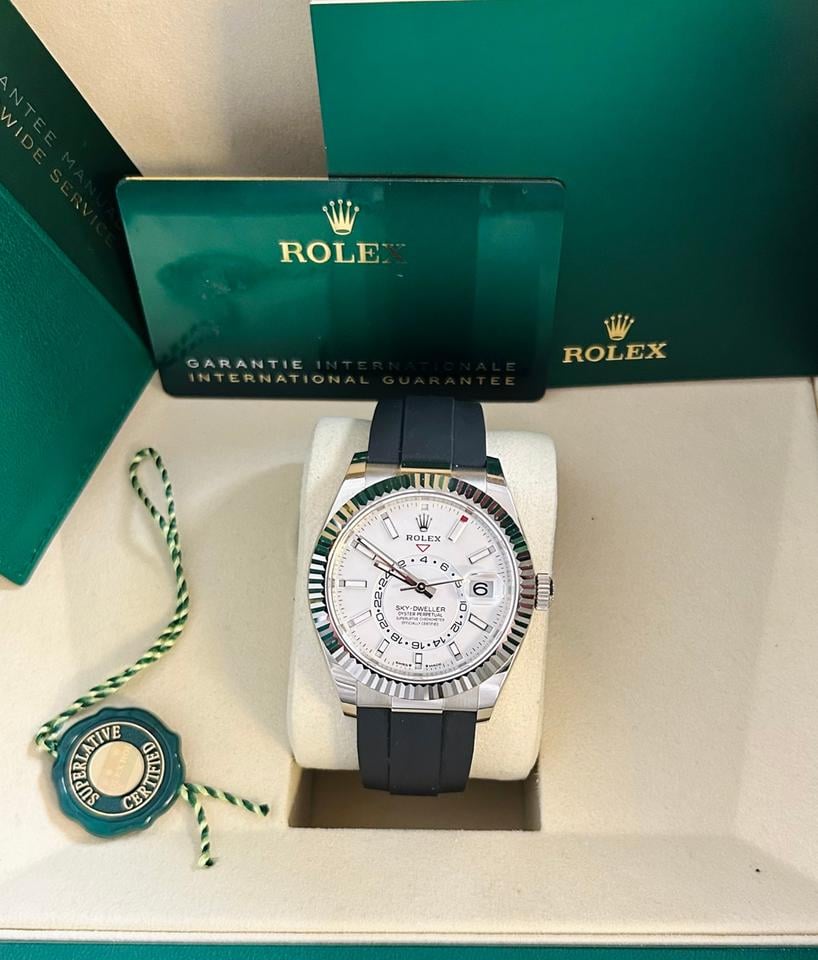 Rolex | Sky-Dweller | 336239 | White gold | 42 mm | Rubber | White | Automatic