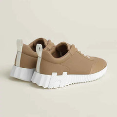 Bouncing sneaker