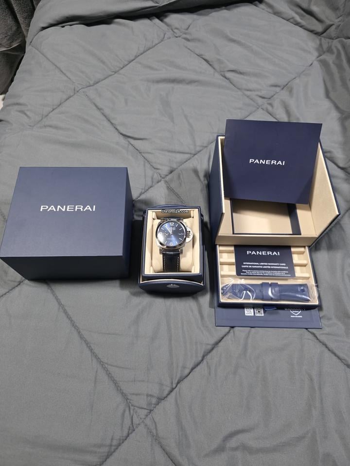 Panerai Luminor Marina comes with extra strap
