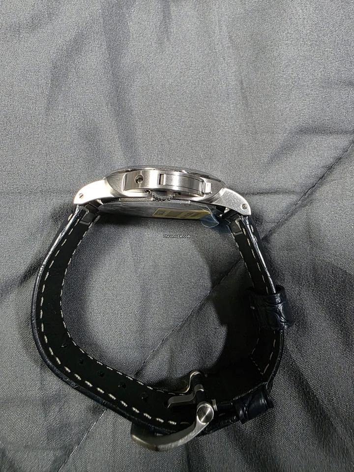 Panerai Luminor Marina comes with extra strap