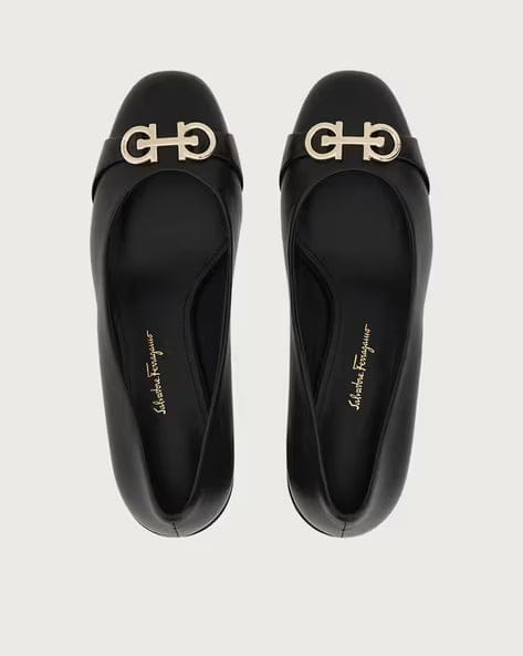 FERRAGAMO Pumps with Gancini Ornament