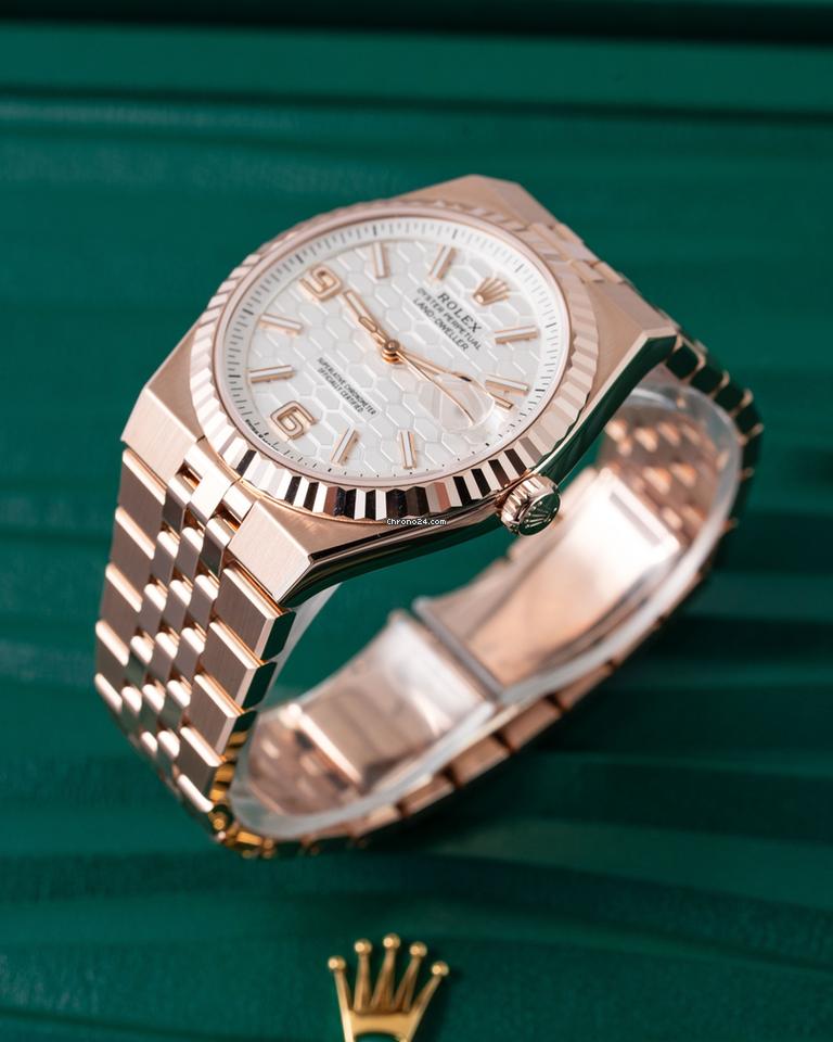 Rolex | Land-Dweller | 127335 | Rose gold | 40 mm | White | Automatic