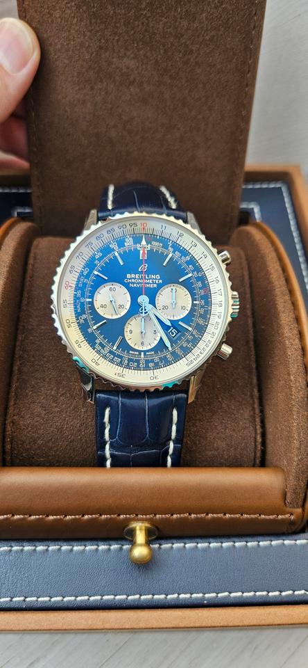 Breitling Navitimer01 B01 Chronograph 46 Neuzustand! 8 Jahre Garantie! In der Schweiz gekauft.