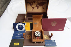 Breitling Navitimer 01 46 DC-3 Chronograph automatique Edition limitée 1/500. set complet neuf jamais portée