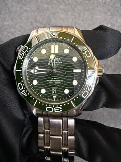 Omega Seamaster Diver 300 MBNIB full set 2026 Green Diver bracelet