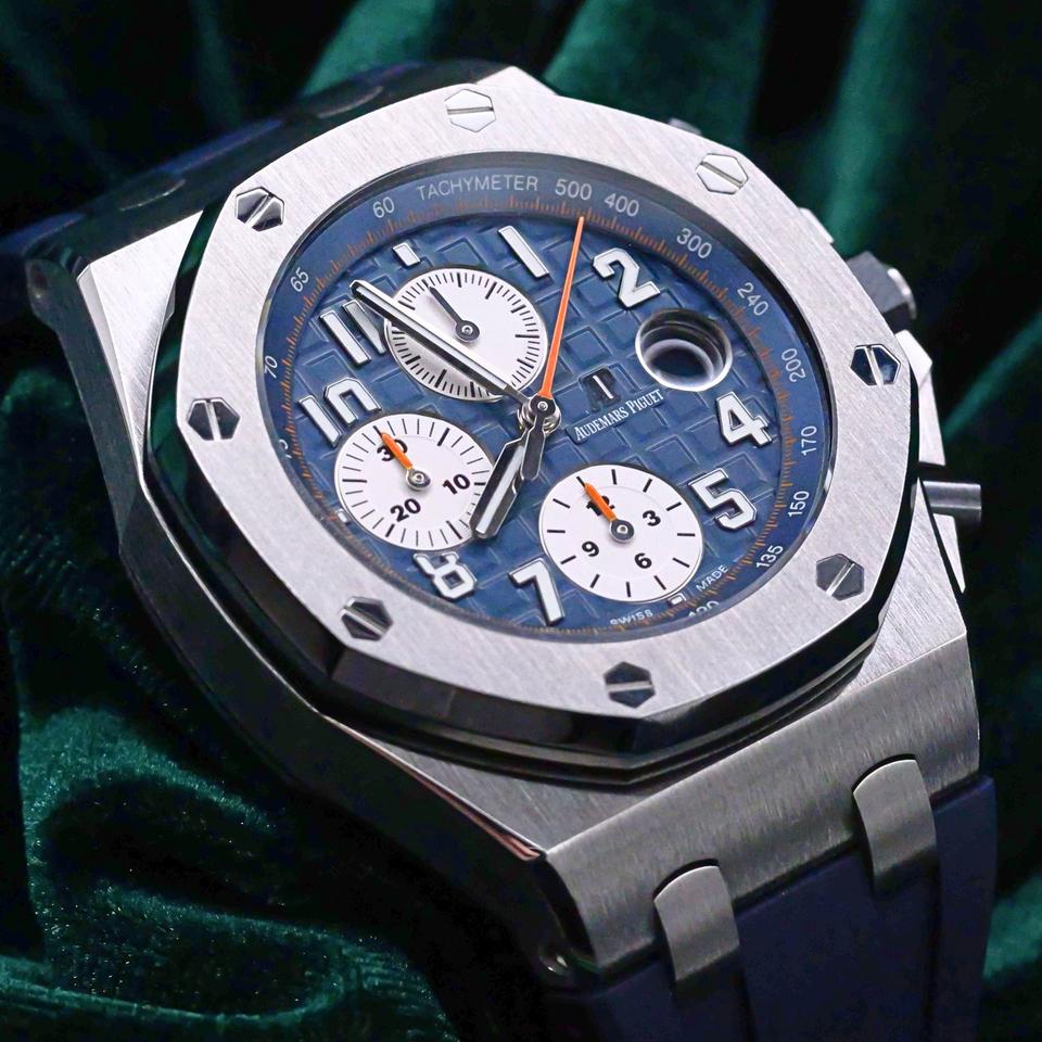 Audemars Piguet Royal Oak Offshore Chronograph MINT COMPLETE SET Royal Oak Offshore Chronograph Navy Blue Orange Rubber Steel 26470 ST