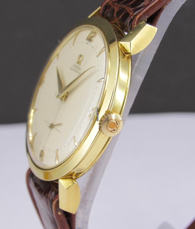 Omega Classic Vintage ref. 2709 18 kts yellow gold made in 1952